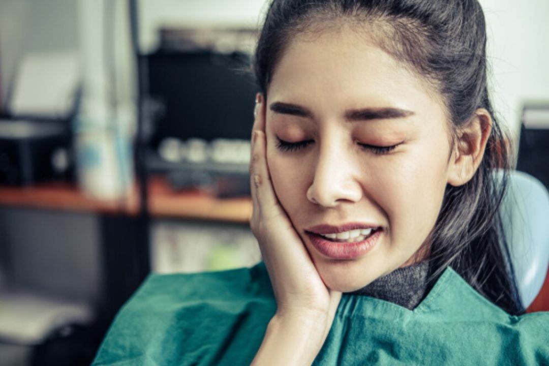 swelling after wisdom teeth removal how long is normal